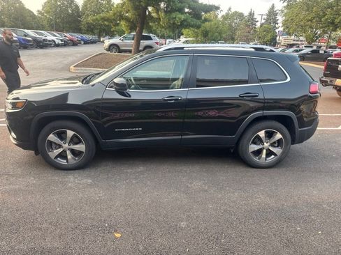 Used 2019 Jeep Cherokee Limited AWD/4WD image 2