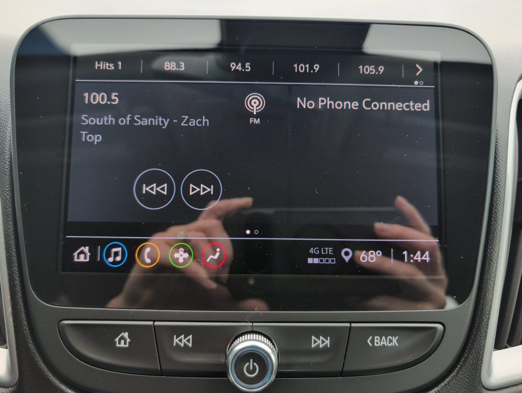 Used 2023 Chevrolet Malibu LT FWD image 13
