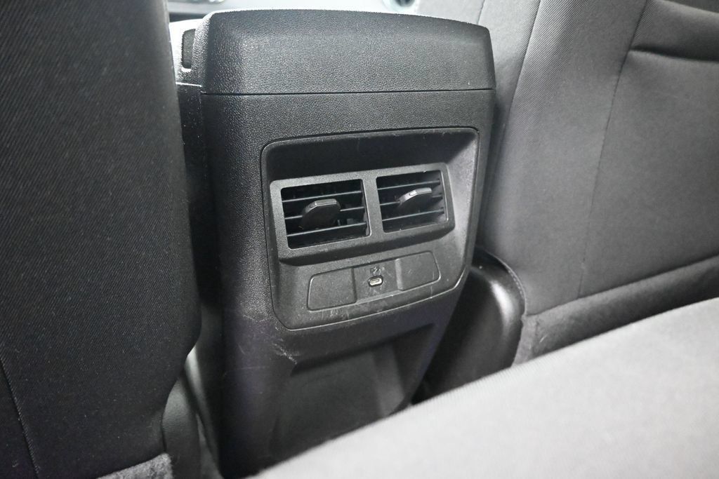 Used 2023 Chevrolet Colorado LT AWD/4WD image 22