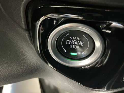 Used 2024 Chevrolet Silverado 2500 LTZ w/ LTZ Convenience Package image 33