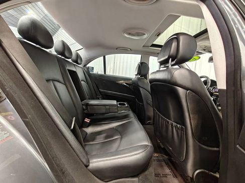 Used 2009 Mercedes-Benz E 350 4MATIC Sedan image 17