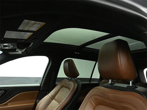 Used 2022 Lincoln Aviator Reserve w/ Equipment Group 201A image 21