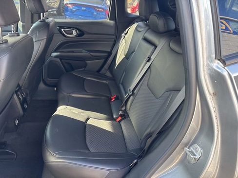Used 2022 Jeep Compass Latitude AWD/4WD image 11