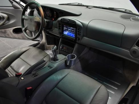 Used 2001 Porsche 911 Carrera RWD image 14