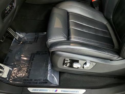 Used 2022 BMW X5 sDrive40i w/ M Sport Package RWD image 49