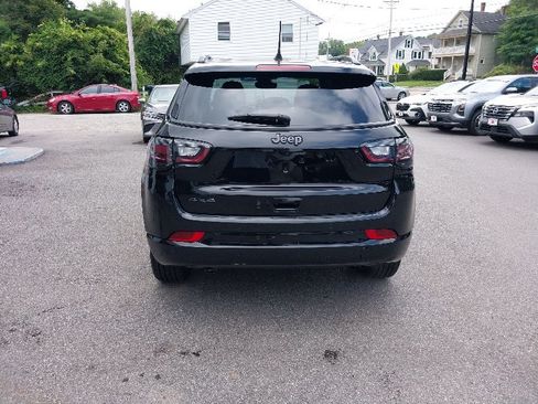 Used 2023 Jeep Compass High Altitude AWD/4WD image 7