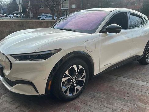 Used 2021 Ford Mustang Mach-E Premium image 3