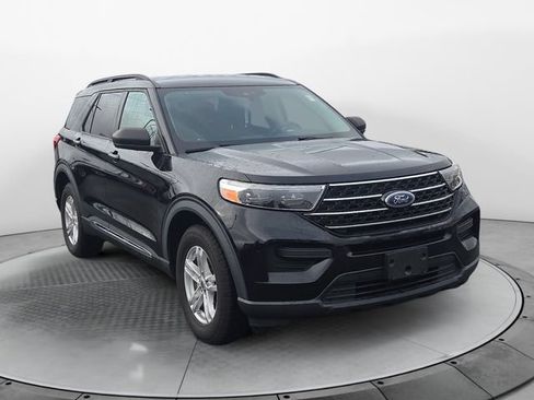 Used 2021 Ford Explorer XLT AWD/4WD image 7
