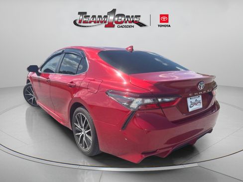 Used 2023 Toyota Camry SE FWD image 5