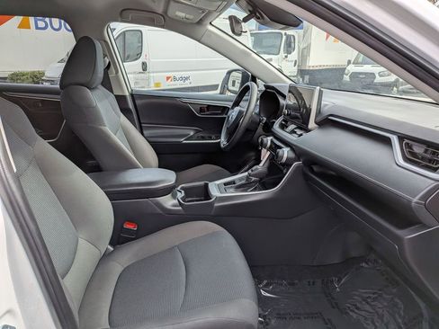 Used 2025 Toyota RAV4 LE image 30