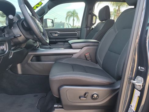Used 2025 RAM 1500 Big Horn AWD/4WD image 19