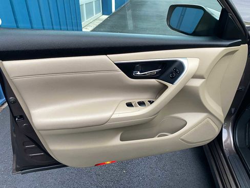 Used 2015 Nissan Altima 2.5 SV image 28