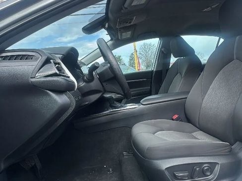 Used 2023 Toyota Camry LE image 11