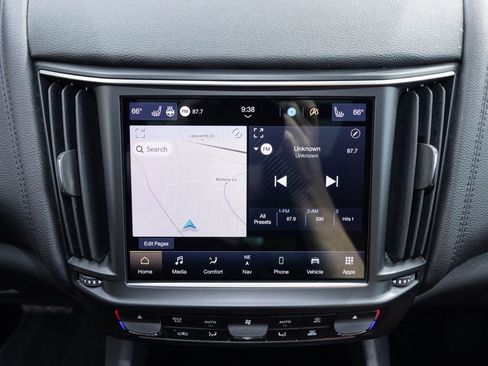 Used 2022 Maserati Levante GT AWD/4WD image 36