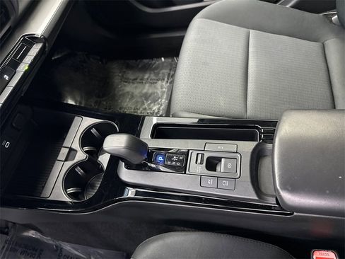 Used 2024 Toyota Prius LE image 29