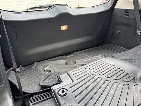 Used 2023 Nissan Pathfinder Platinum image 23