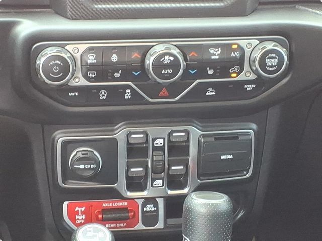 Used 2021 Jeep Gladiator Mojave w/ Cold Weather Group AWD/4WD image 14
