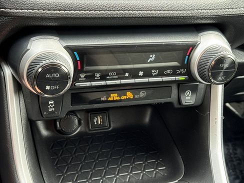 Used 2023 Toyota RAV4 XLE AWD/4WD image 19