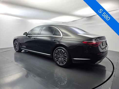 Used 2022 Mercedes-Benz S 580 4MATIC Sedan image 6