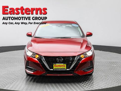 Used 2022 Nissan Sentra SV image 2