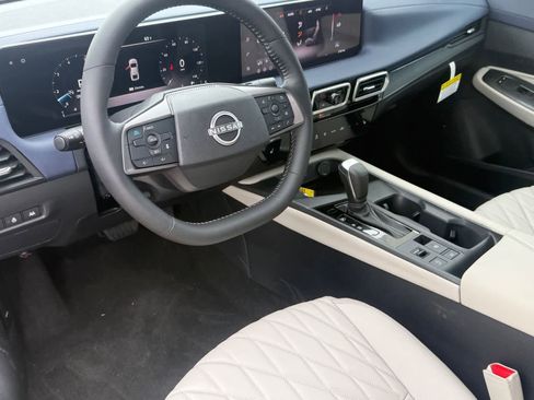 New 2026 Nissan Sentra SL FWD image 2