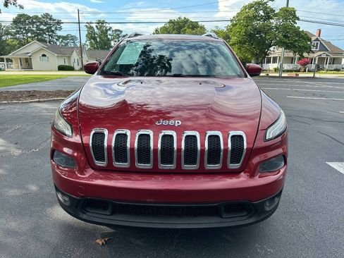 Used 2016 Jeep Cherokee Latitude w/ Comfort/Convenience Group FWD image 3