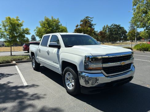 Used 2017 Chevrolet Silverado 1500 LT w/ LT Eassist Package RWD image 11