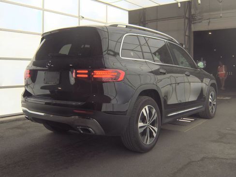 Used 2025 Mercedes-Benz GLB 250 image 7
