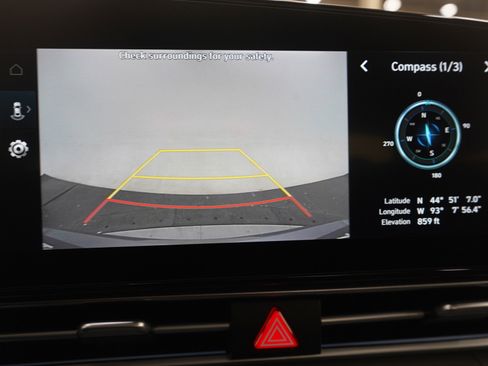 Certified 2025 Hyundai Elantra SEL image 26