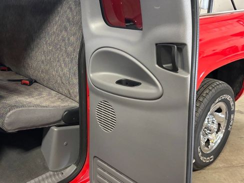 Used 1998 Dodge Ram 1500 Truck 2WD Quad Cab image 33