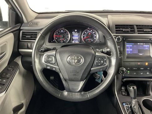 Used 2016 Toyota Camry SE FWD image 11