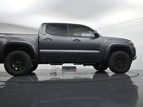 Used 2021 Toyota Tacoma TRD Sport AWD/4WD image 24