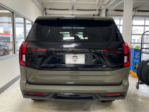 Used 2025 Ford Expedition Tremor image 8