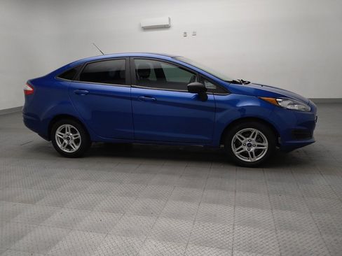 Used 2019 Ford Fiesta SE image 11