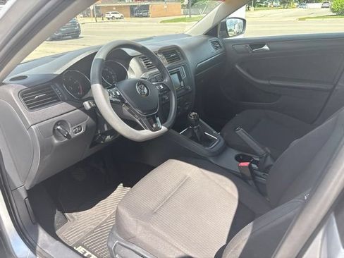 Used 2016 Volkswagen Jetta S FWD image 8