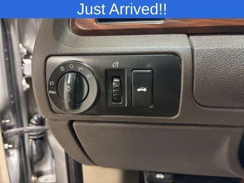 Used 2009 Ford Taurus SEL image 12