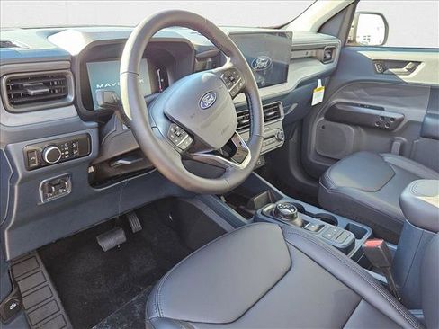 New 2025 Ford Maverick Lariat w/ Black Appearance Package image 3