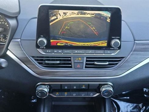 New 2025 Nissan Altima 2.5 SV image 5