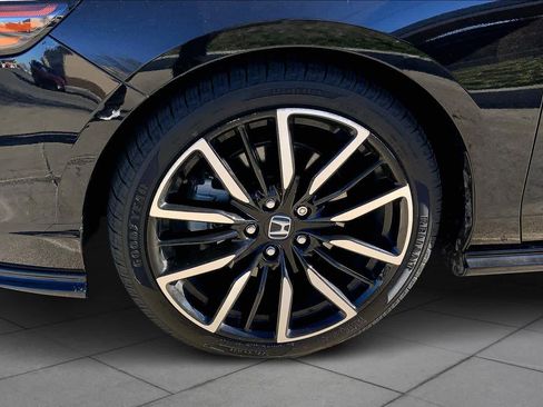 Used 2023 Honda Accord Touring image 10