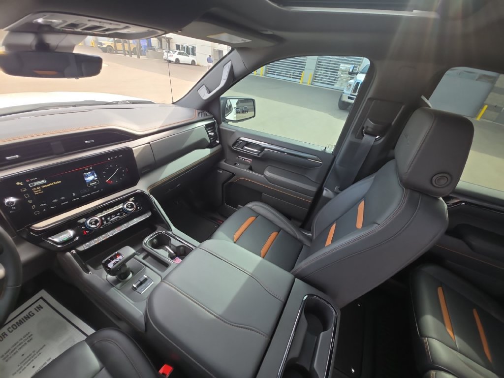 Certified 2025 GMC Sierra 1500 AT4 w/ AT4 Premium Package AWD/4WD image 36