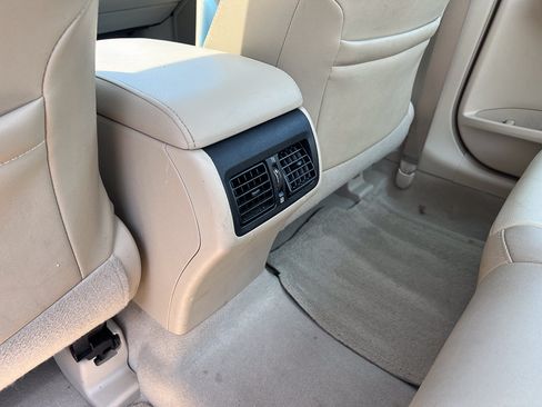 Used 2013 Toyota Camry XLE FWD image 25