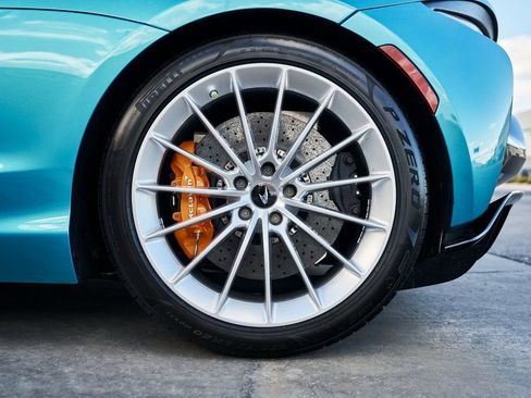 Used 2025 McLaren Artura Spider RWD image 23