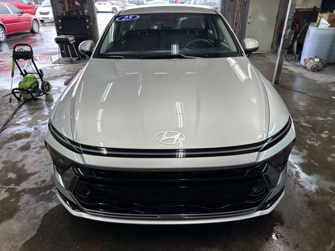 Used 2025 Hyundai Sonata SEL FWD image 7