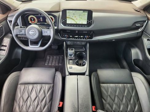 Used 2023 Nissan Rogue Platinum image 18