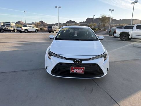 Used 2023 Toyota Corolla LE FWD image 2