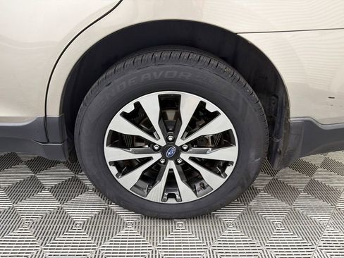 Used 2016 Subaru Outback 2.5i Limited AWD/4WD image 22