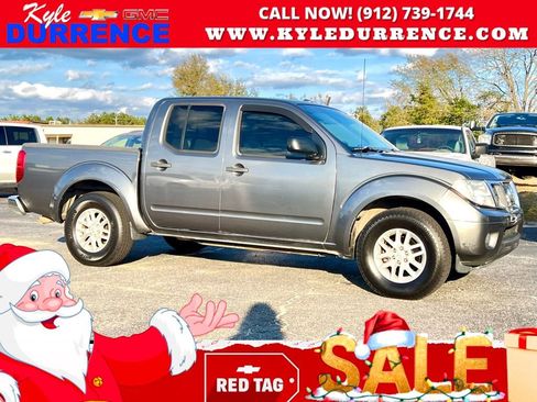 Used 2018 Nissan Frontier SV image 1