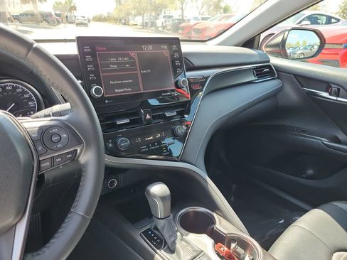 Used 2022 Toyota Camry SE w/ Audio Upgrade Package image 22