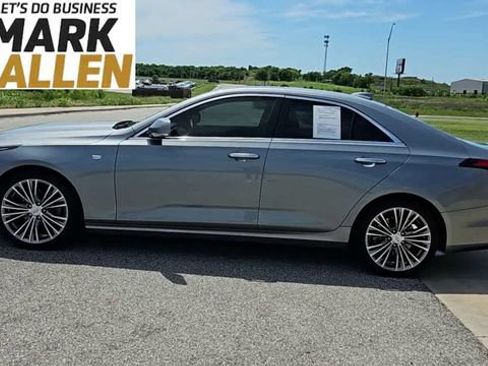 Used 2023 Cadillac CT4 Premium Luxury RWD image 5