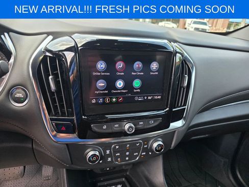 Used 2023 Chevrolet Traverse LT FWD image 11